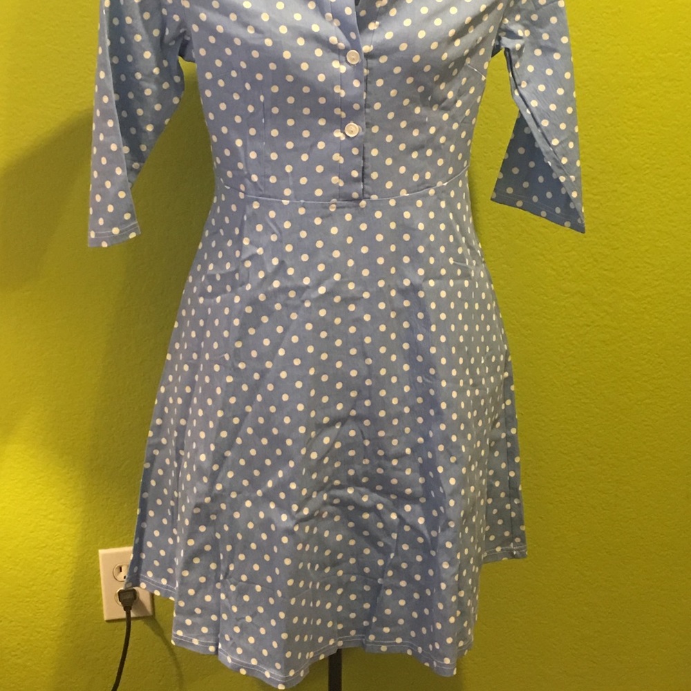 Dress - Picture 2 of 5